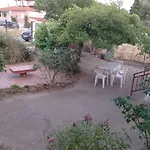 Christos House, New * Vrasná