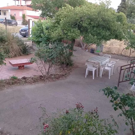 Christos House, New * Vrasná