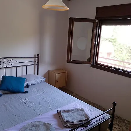 Christos House, New * Vrasná